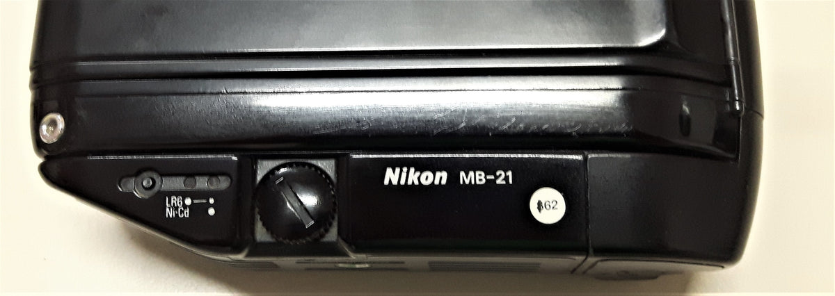 NIKON MB-21 BATTERY PACK CON SCATTO VERTICALE NIKON F4 ALIM. 6