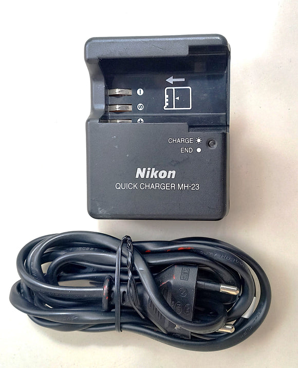 NIKON MH-23 Caricabatterie x Batteria NIKON EN-EL9 USATO OTTIMO STATO CON CAVO IMBALLO NON ORIGINALE