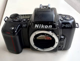 NIKON F-601 AF REFLEX ANALOGICA 35mm AUTOFOCUS Program Auto Manuale Motorizz. Flash Integrato CORPO USATO