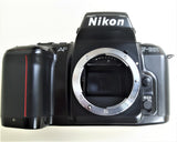 NIKON F-601 AF REFLEX ANALOGICA 35mm AUTOFOCUS Program Auto Manuale Motorizz. Flash Integrato CORPO USATO