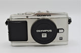 OLYMPUS PEN E-P3 SILVER Corpo MIRRORLESS 4/3 12MP  LIVEVIEW Sensore 4/3 Stabilizzato LCD 3" FULLHD  USATO C/NUOVA KIT con OB. M.ZUIKO 17mmF.2.8 SILVER NUOVO POLYPHOTO