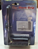 TUMAX MB-02S DIGISLAVE GRIP STAFFA SUPPORTO FLASH L CON SERVOCELLULA Possibili diverse modalità di sincronizzazione .